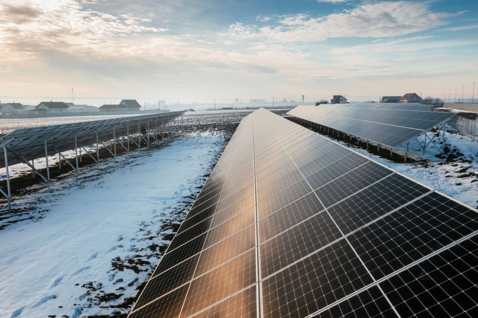 Un nou parc fotovoltaic în România. Investiție de 50 de milioane de euro