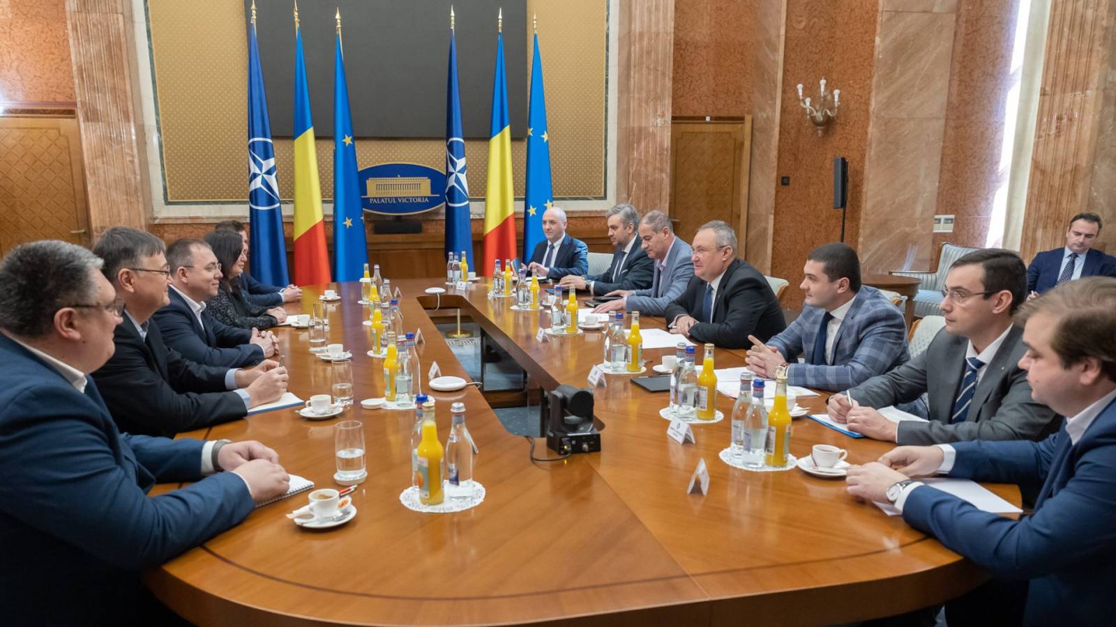 Investiție de 1 miliard de euro pentru deschiderea unei fabrici de panouri solare în România