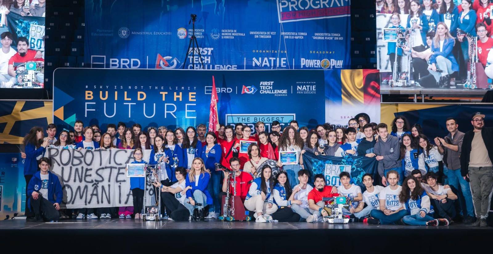 BRD – Groupe Société Générale marchează 10 ani de susținere a FIRST Tech Challenge Romania, programul de robotică pentru liceeni 2 BRD FIRST Tech Challenge 2023