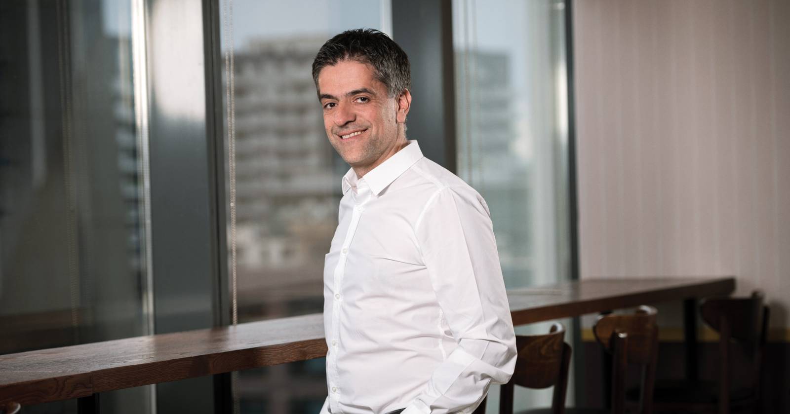 Kostas Tovil - tbi bank