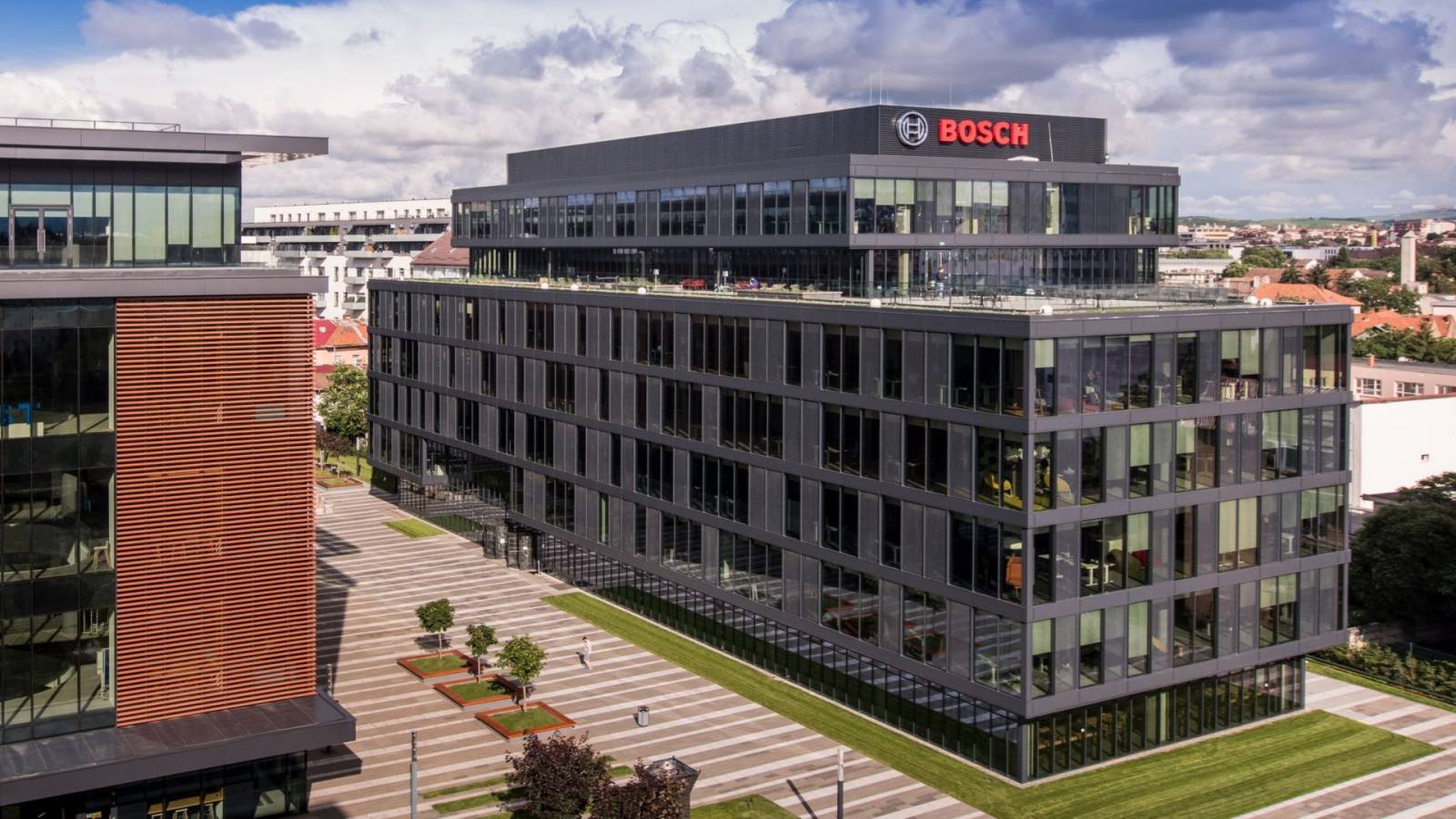 Afacerile Bosch în România, în creștere la peste 2 miliarde de euro. Grupul deschide un nou centru R...