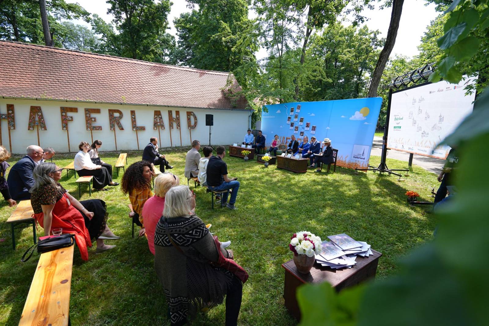 Cultura și tradițiile comunității sașilor din Transilvania, într-o nouă ediție Săptămâna Haferland 1 Conferinta presa Haferland 2023 2