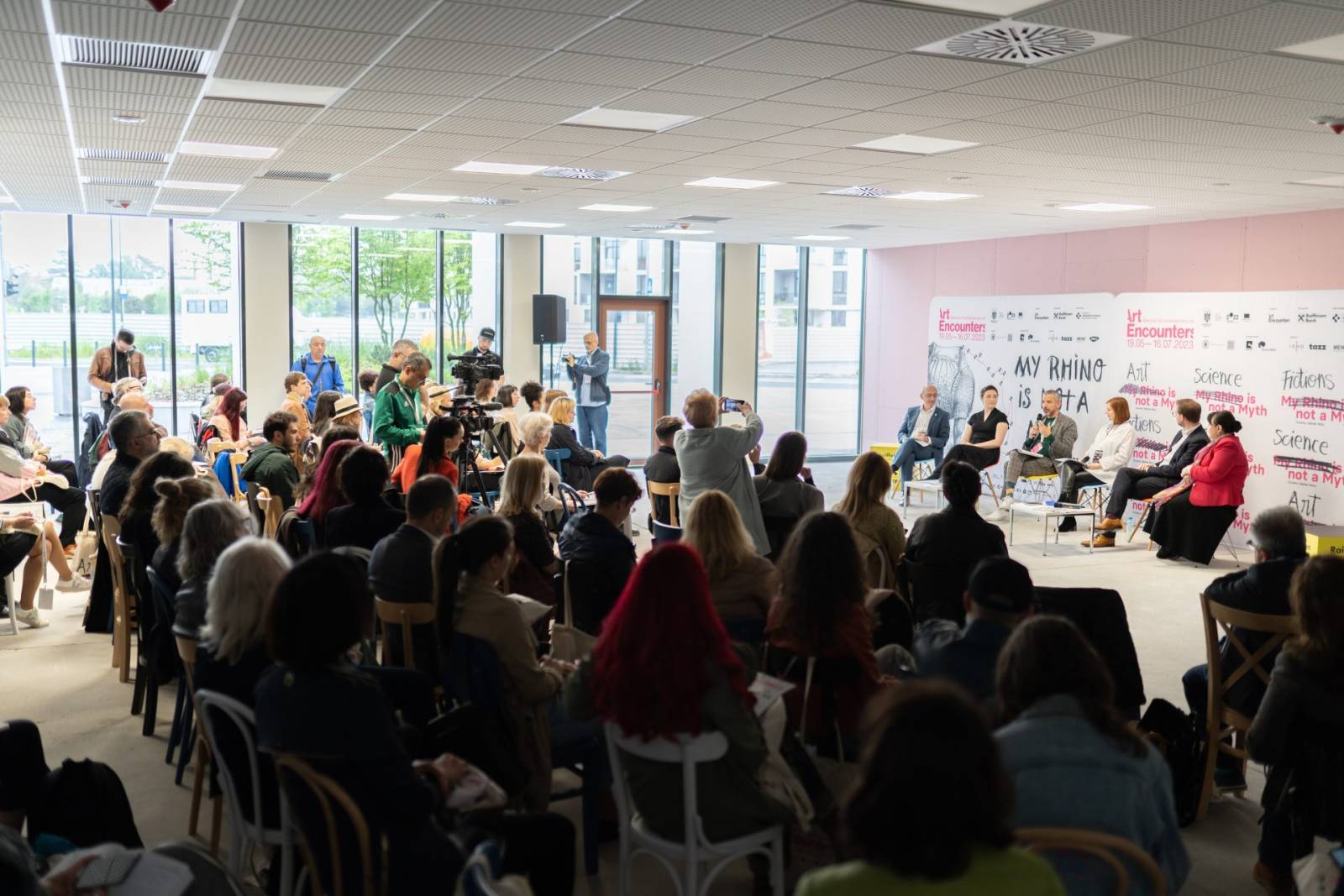 Bienala de Arta Art Encounters 5