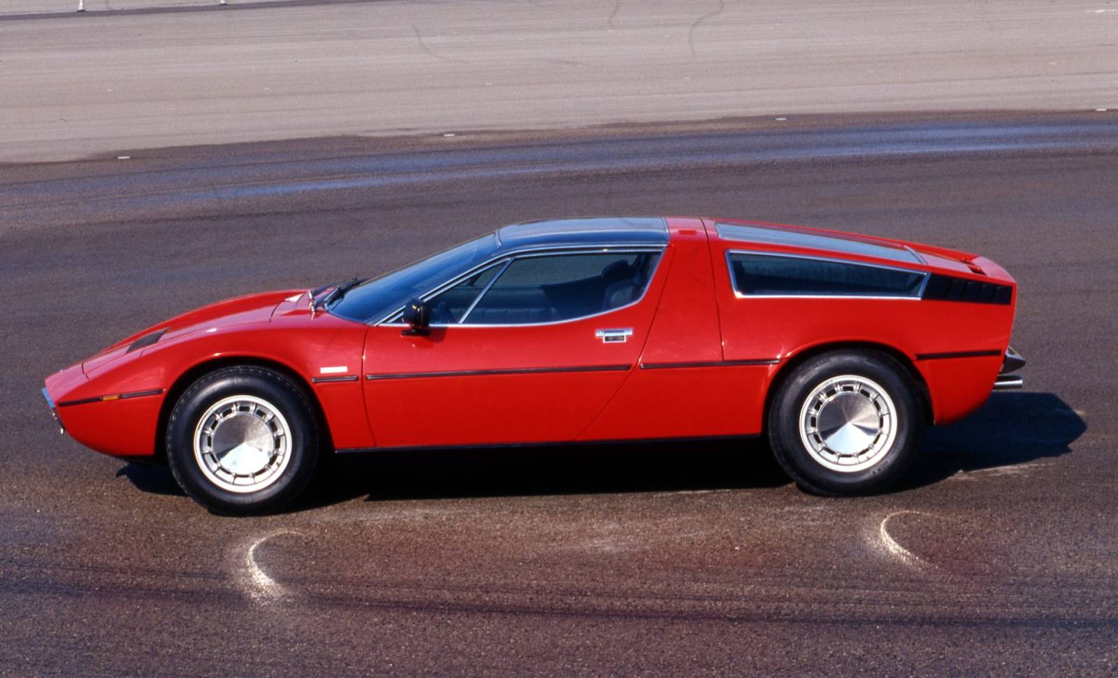 Maserati vine la linia de start de la Le Mans Classic 2023 cu GT, Grecale și MC20 1 Maserati Bora 04