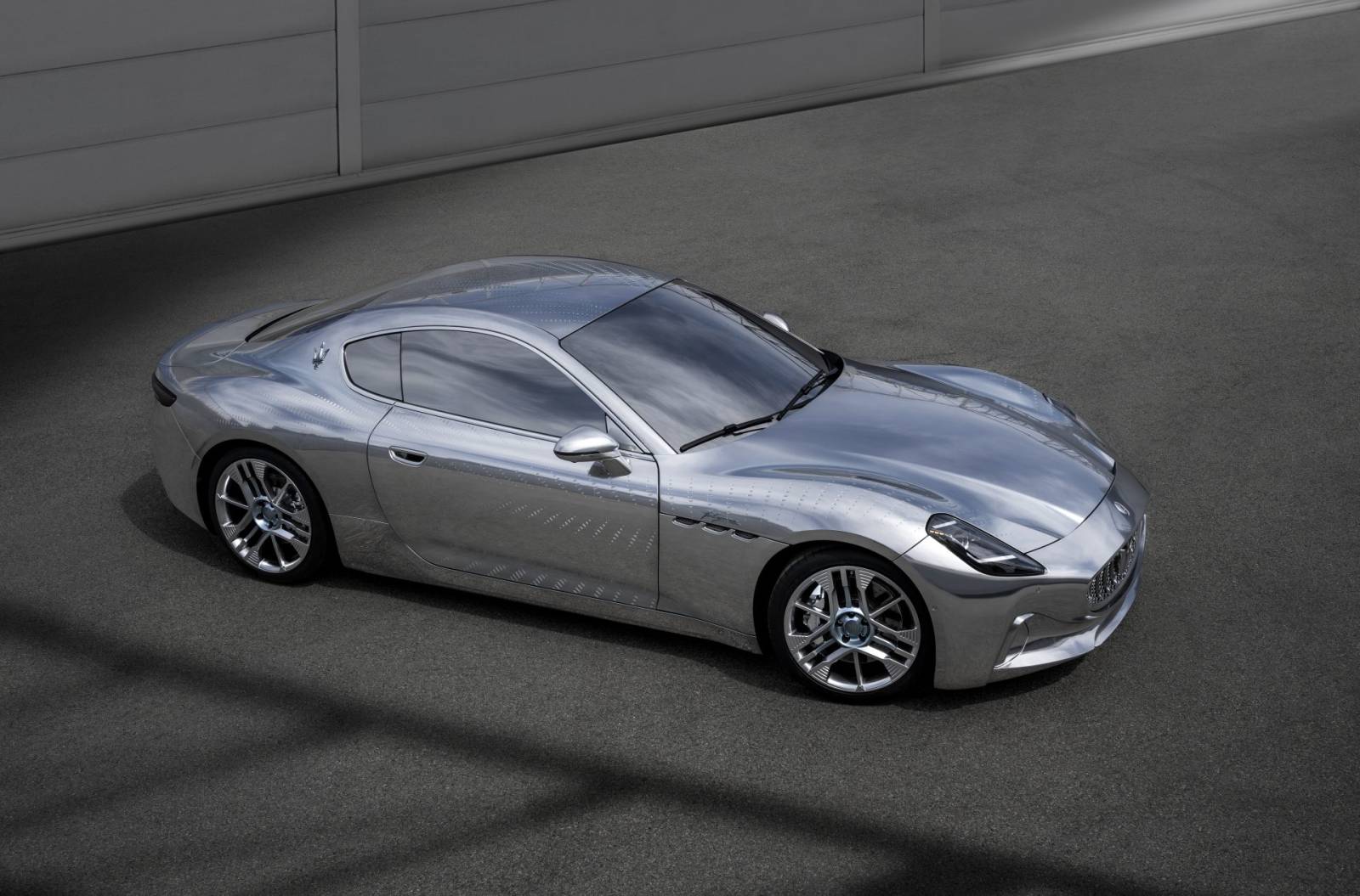 Maserati vine la linia de start de la Le Mans Classic 2023 cu GT, Grecale și MC20 8 Maserati GranTurismo Folgore Luce