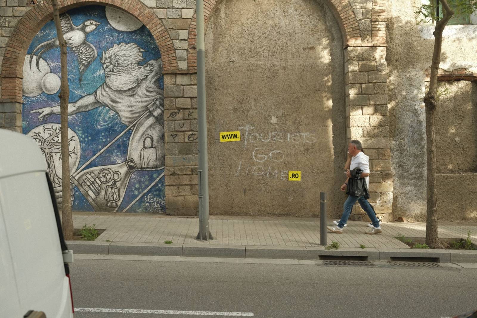 touristsgoro street message