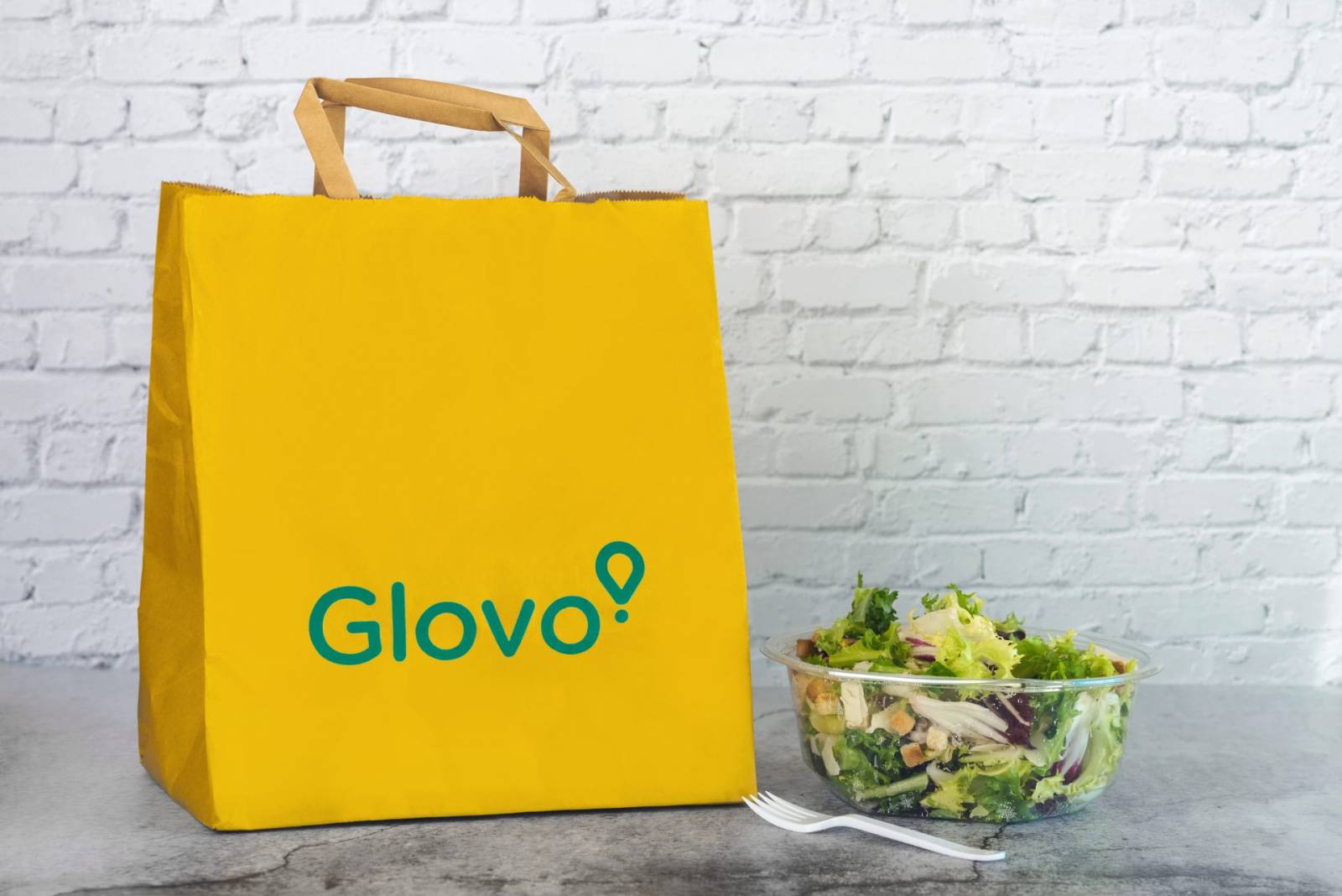5 ani de Glovo în România: peste 66 de milioane de comenzi, livrate în 75 de orașe