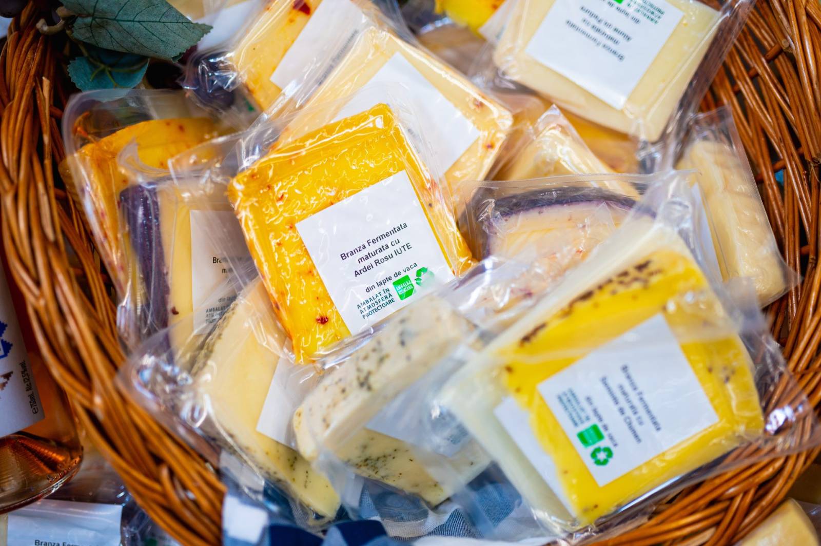 Carrefour Bunatati de soi August 2023 Original size 34