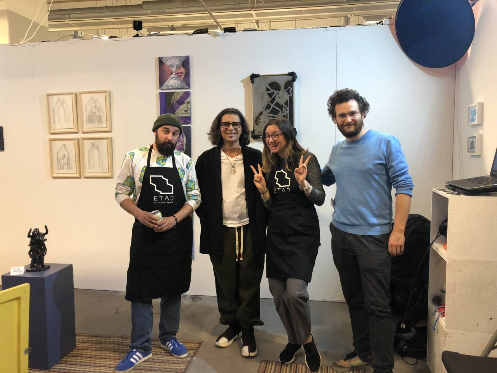 Grupul E T A J artist-run space traversează pentru prima dată Oceanul, în căutarea visului american