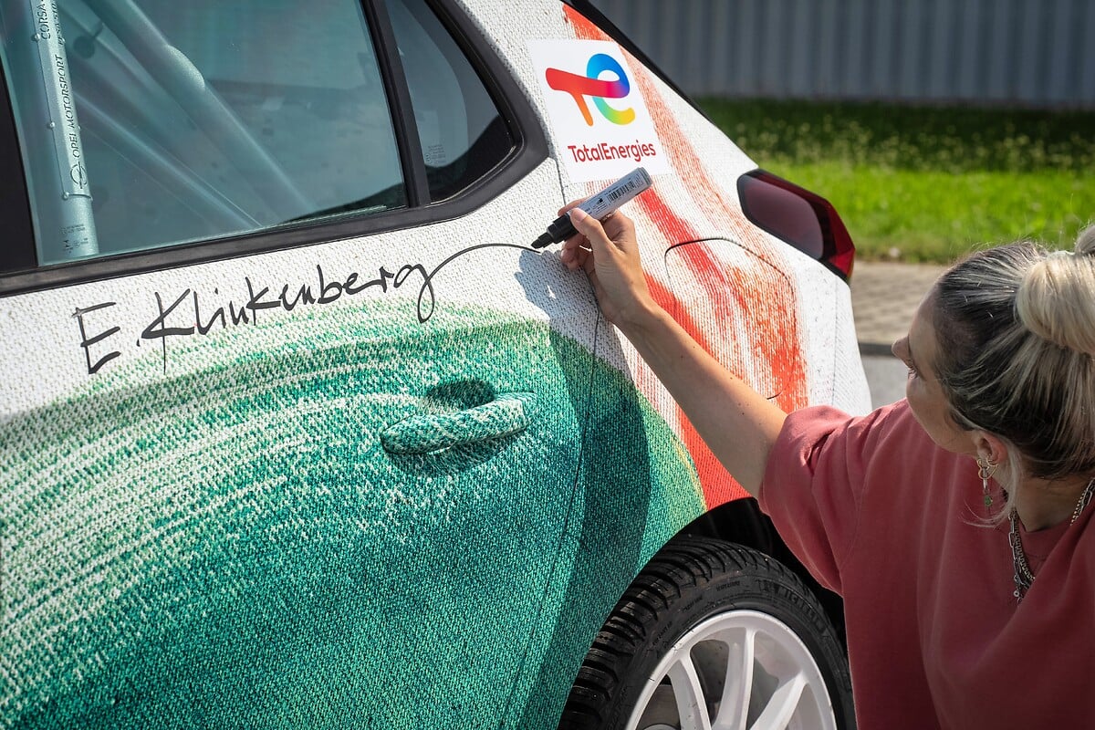 Opel Corsa Rally Electric, proiectat de artista berlineză Elisa Klinkenberg 2 Opel Corsa Rally Electric Elisa Klinkenberg 2