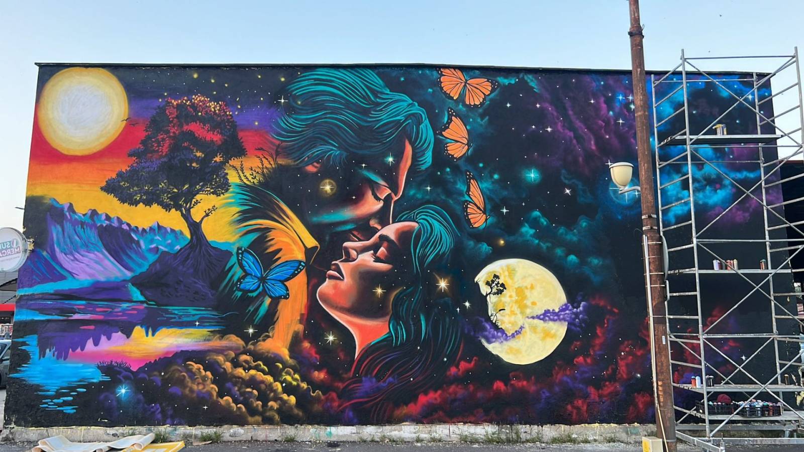 CODRU Festival 2023 are loc în acest weekend 4 Pictură murală în centrul Timișoarei în cadrul CODRU Festival 2023