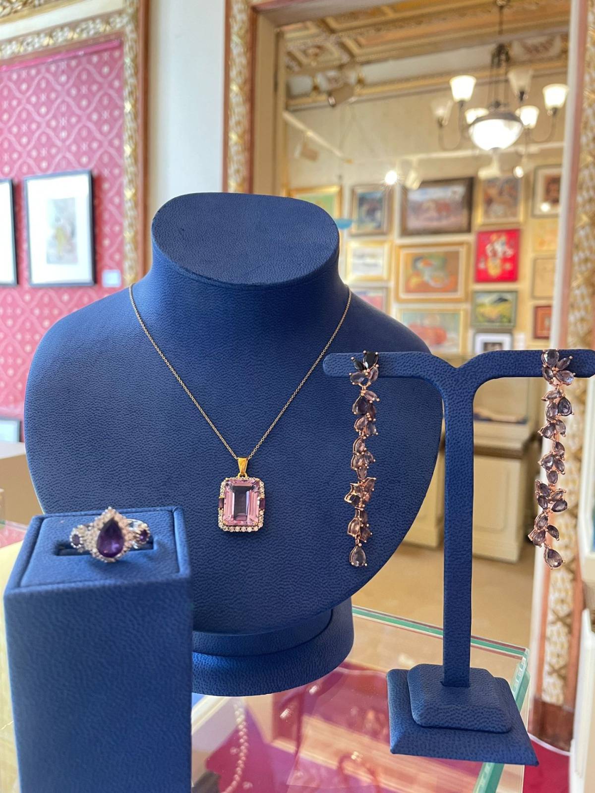 Expozitia de Bijuterii de Colectie