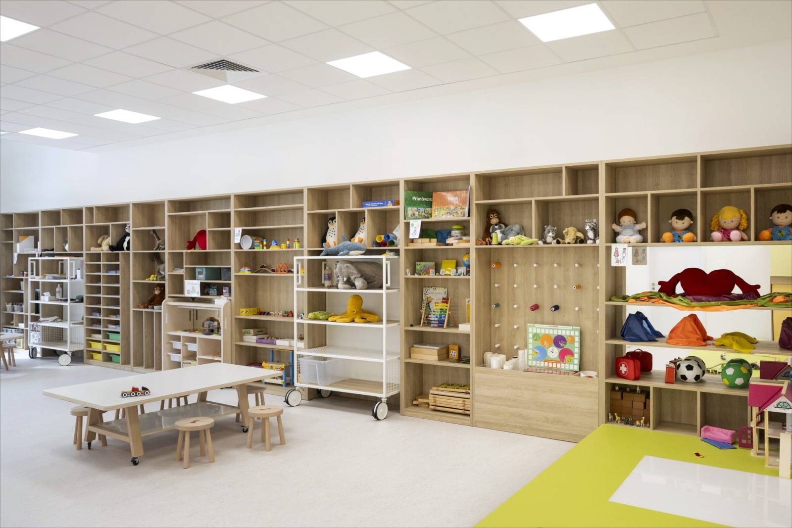 Gradinita Moncler Industries Yield 3