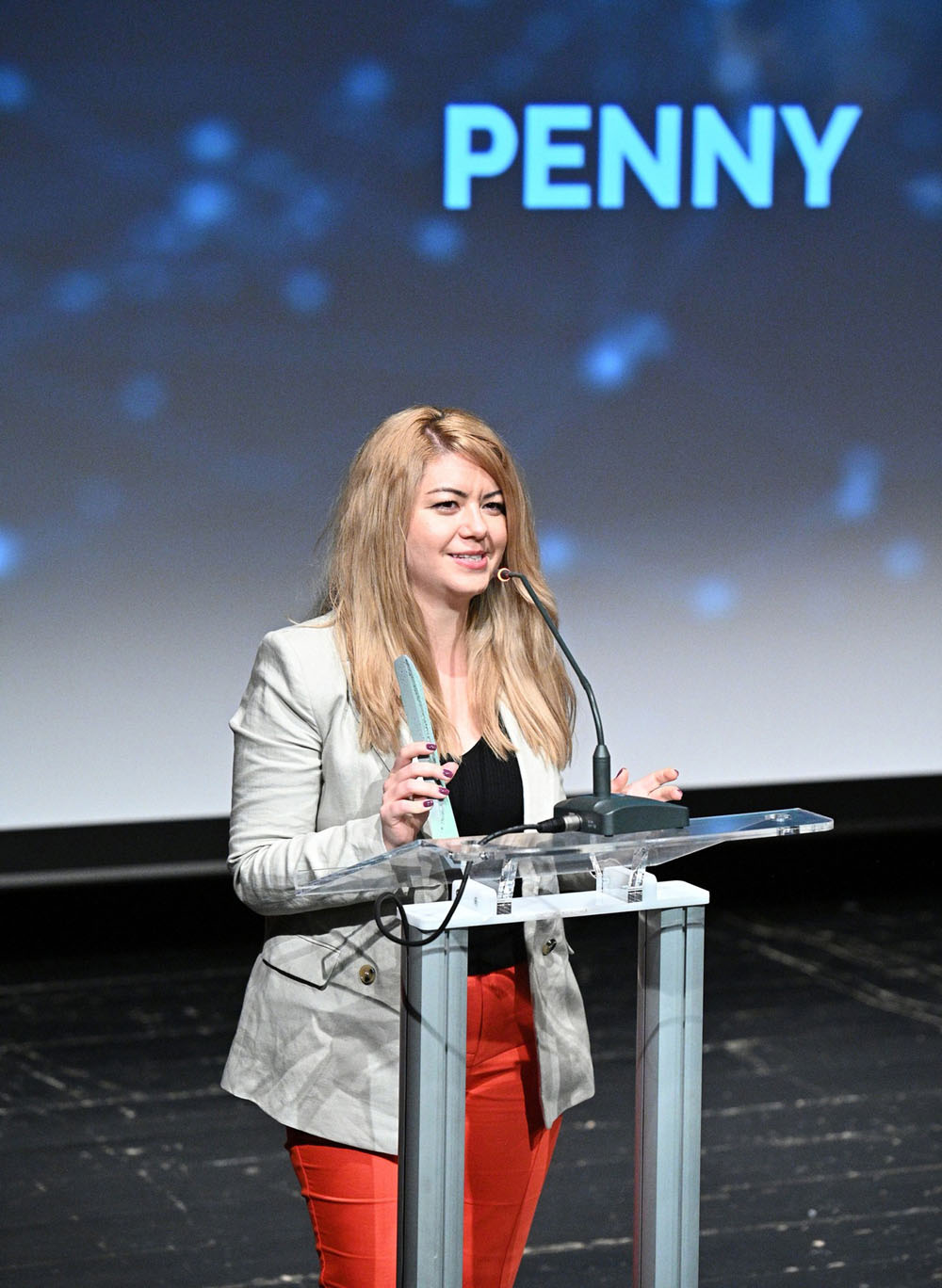 PENNY: 3 ani de 3RO 2 Irina Butnaru PENNY