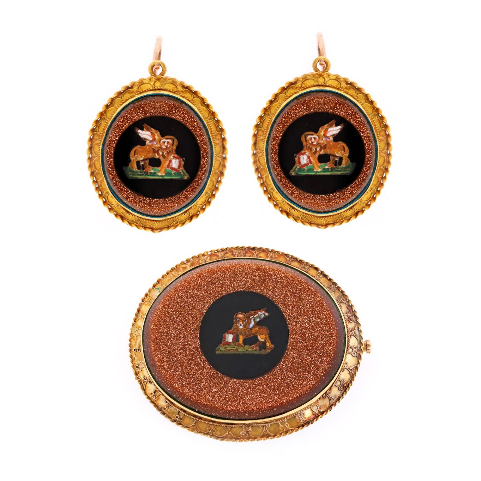 Set din aur format din pereche de cercei si brosa ornat central cu leul venetian decorat cu micromozaic