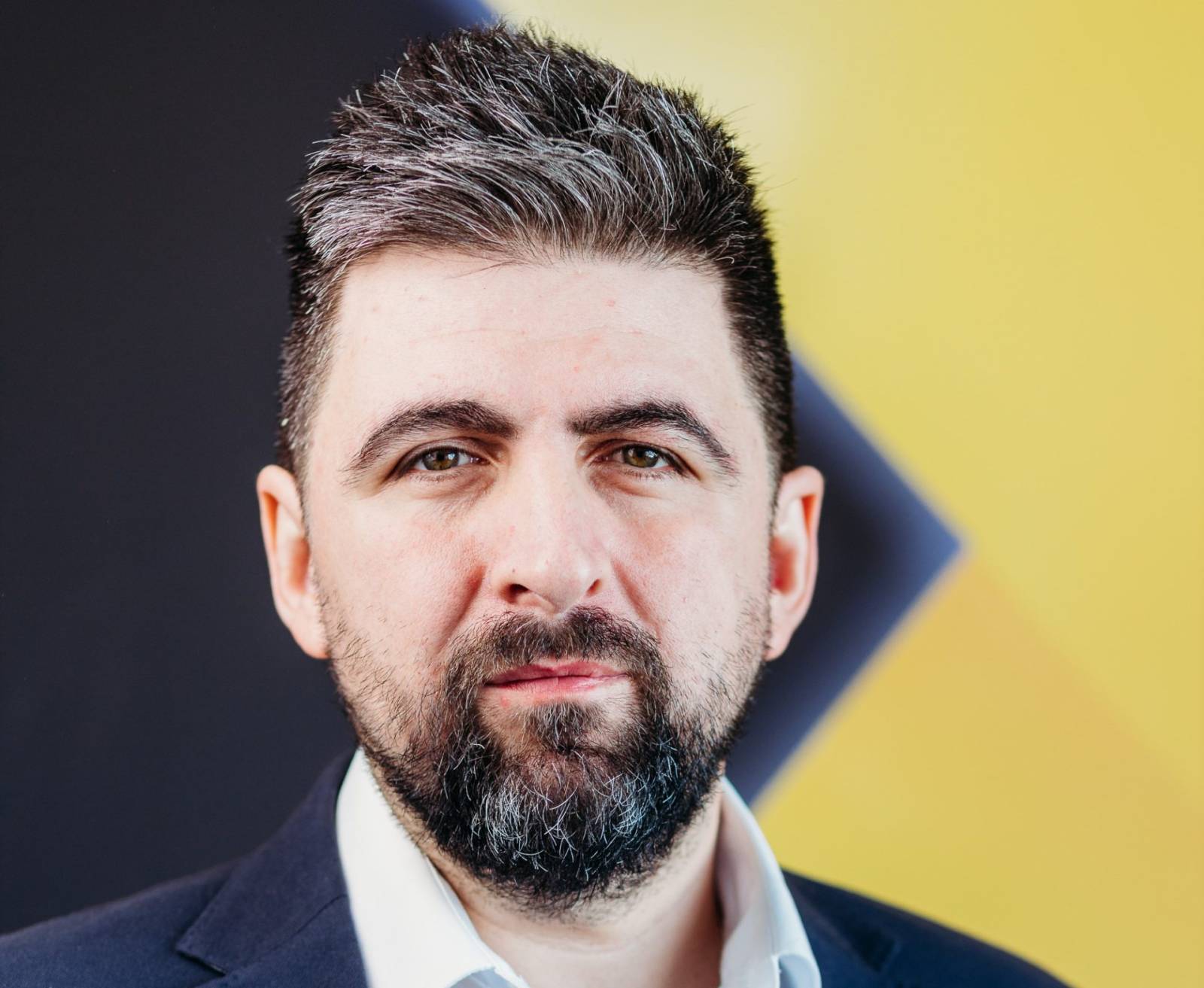 Alexandru Huzău, YLOAD: Un startup românesc schimbă logistica europeană