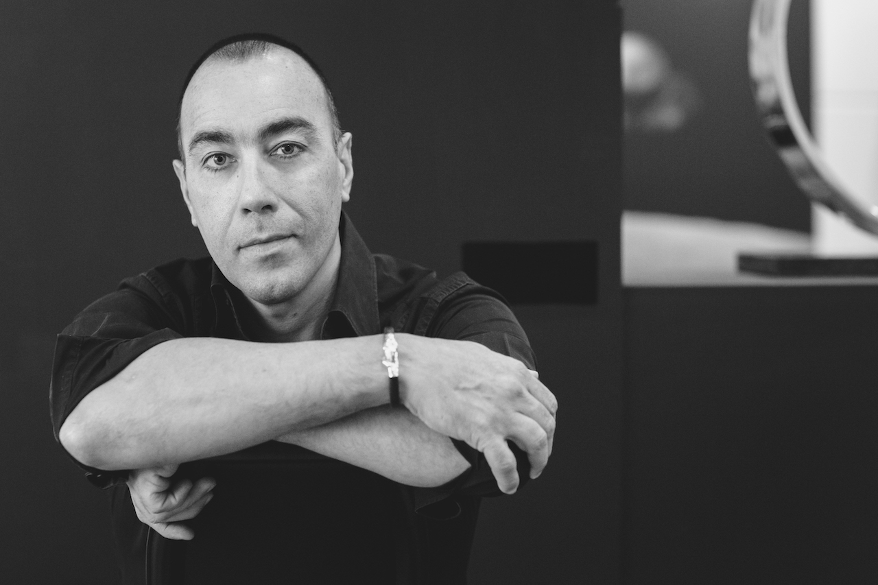 Celebrul artist internațional Lorenzo Quinn, fiul lui Anthony Quinn, vine în România pentru GALA HAU...