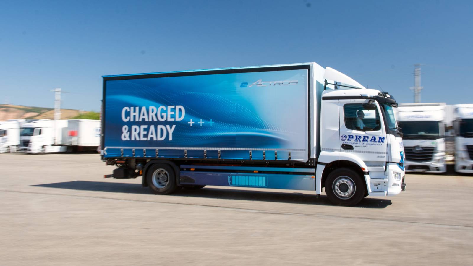 Mercedes-Benz eActros 300
