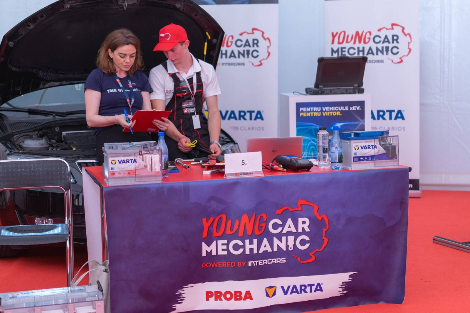 „Viitorul Porneşte Azi” pentru tinerii din industria auto 2 Viitorul 3