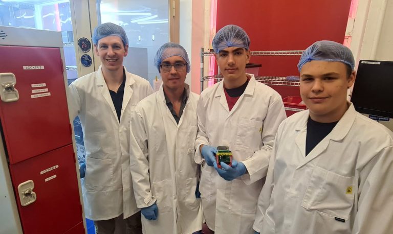 elevi români cu satelitul ROM-3