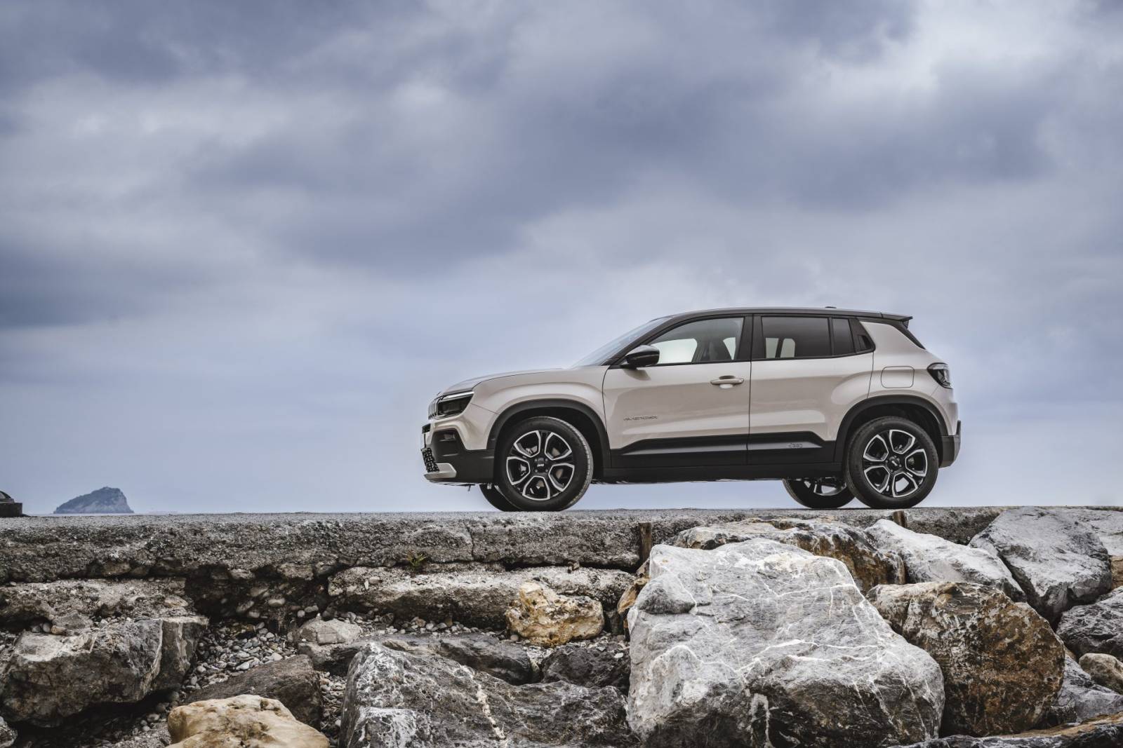 Jeep aduce gama e-Hybrid pentru modelul Avenger și în Europa