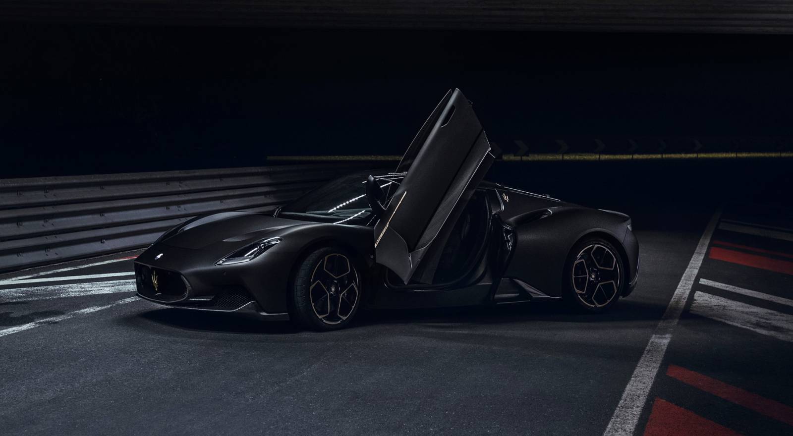 Maserati MC20 Notte
