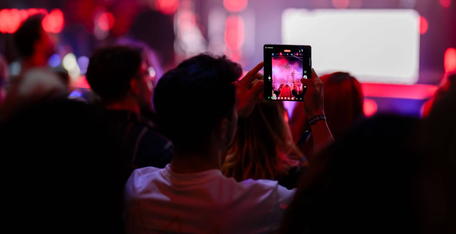Samsung Join the Flip Side Party