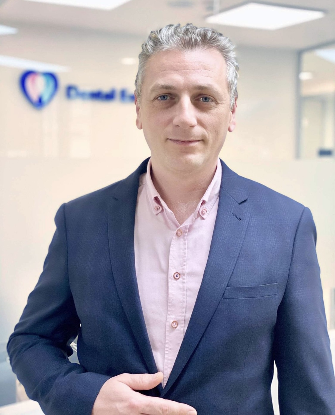 Piața stomatologică în transformare. Daniel Caragea despre tehnologie și tendințe 1 Daniel caragea CEO Dental