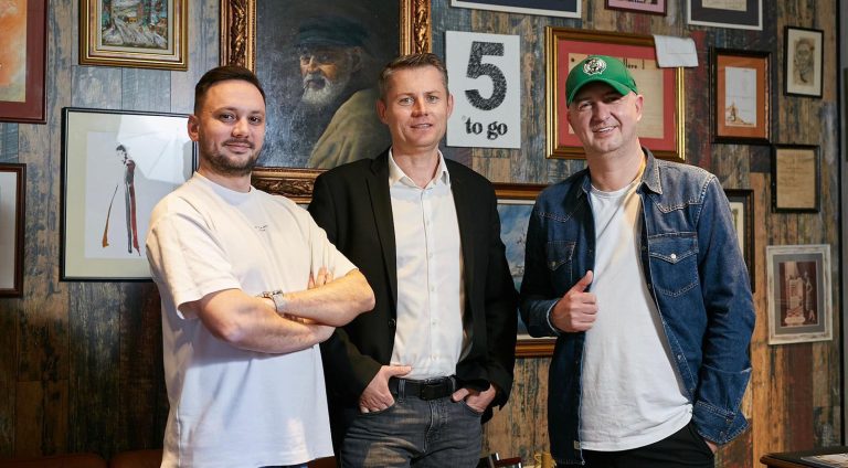 Lucian Bădilă, Dumitru Iliescu, Radu Savopol - 5 to go