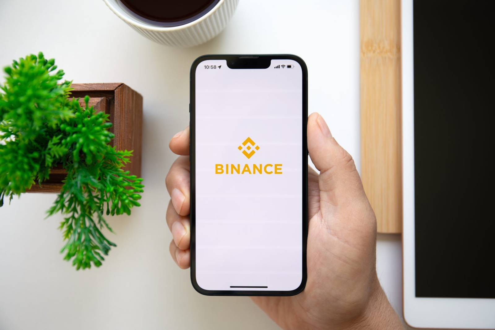 Tranzacții de peste 77 miliarde dolari în 2023 pentru Binance Pay