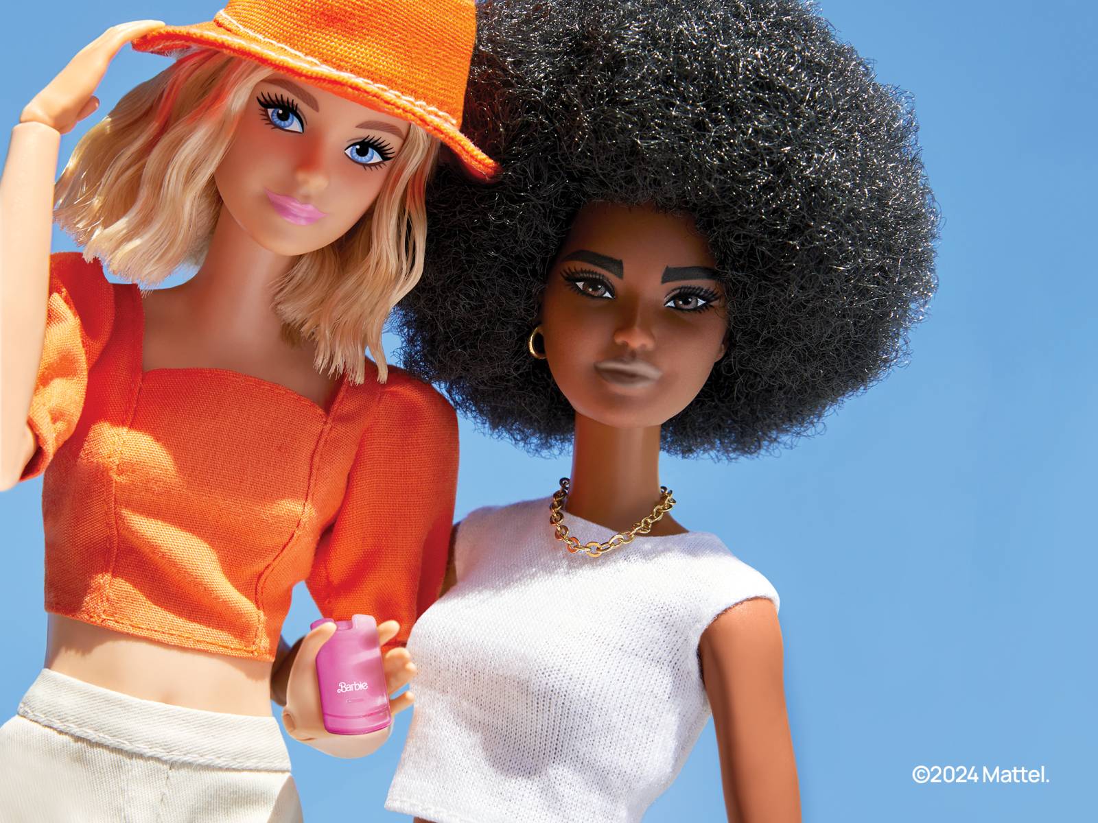 Telefonul Barbie, un nou accesoriu al verii
