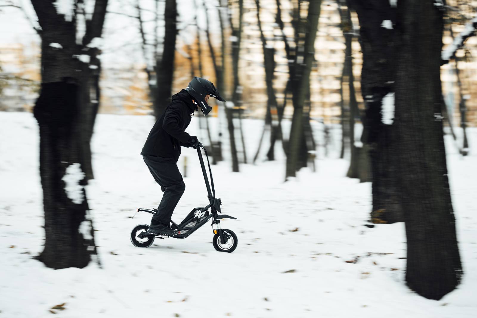 Acer intră pe piața trotinetelor electrice. Predator Extreme are un motor de 960W