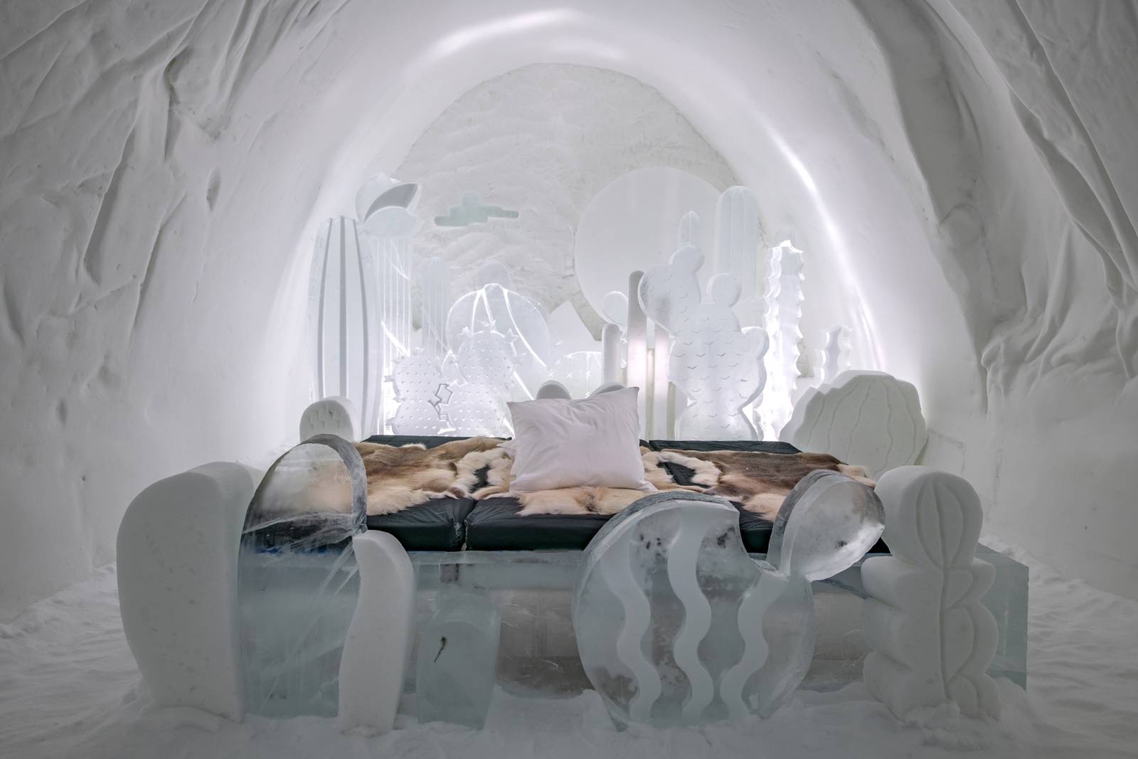 Cum arată apartamentul construit de o româncă într-ul hotel din apropiere de Cercul Polar 2 ICEHOTEL 2
