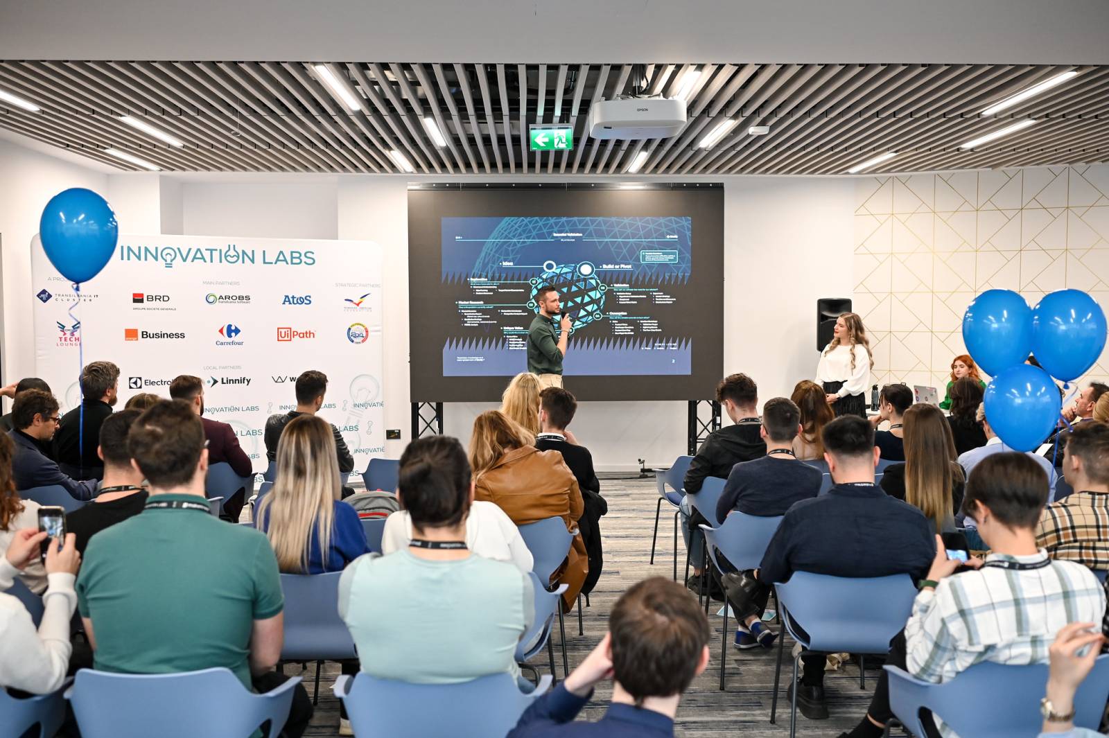 Finanțare de 500.000 de euro la Innovation Labs pentru una dintre echipele participante