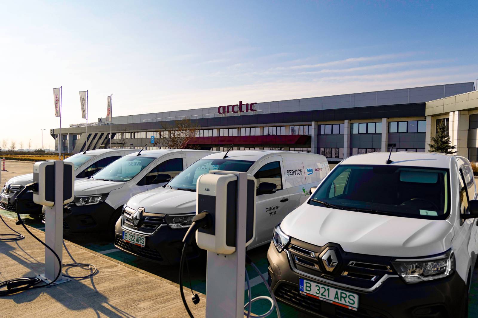 Arctic introduce vehicule utilitare 100% electrice în flota auto