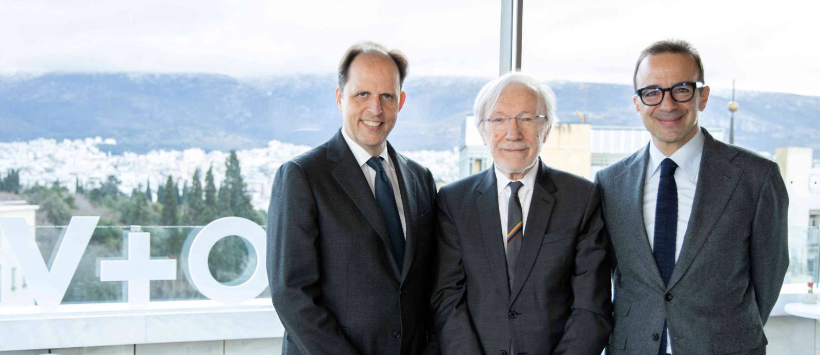 Thomas Varvitsiotis, Fiorenzo Tagliabue, Yannis Olympios - SEC Newgate si V+O