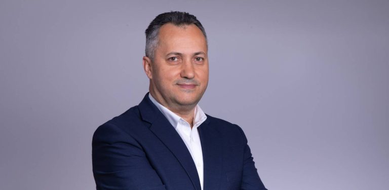 Dan Vătăjelu, Flash Lighting Services