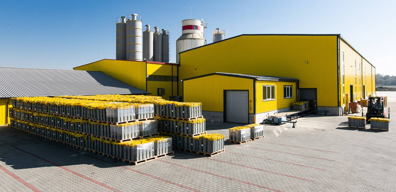 Elis Pavaje investește 13 mil. euro în extinderea fabricii de lângă Ploiești