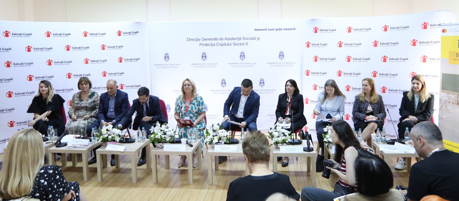 Salvați Copiii deschide un centru de zi pentru copiii refugiaților din Ucraina ce lucrează în Români...