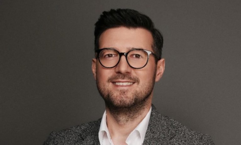 Lucian Prună, Mogo România