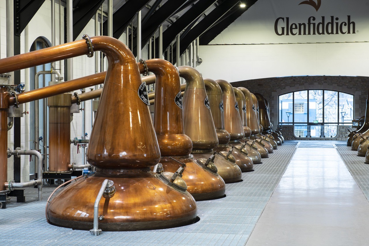 Distileria William Grant & Sons vine în România prin B.D.G. Import