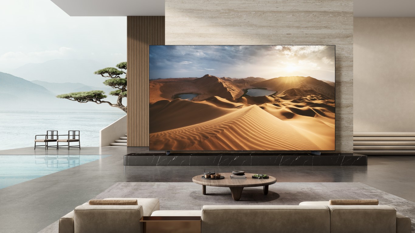 TCL a prezentat cel mai mare televizor QD-Mini LED din lume, 115 inci
