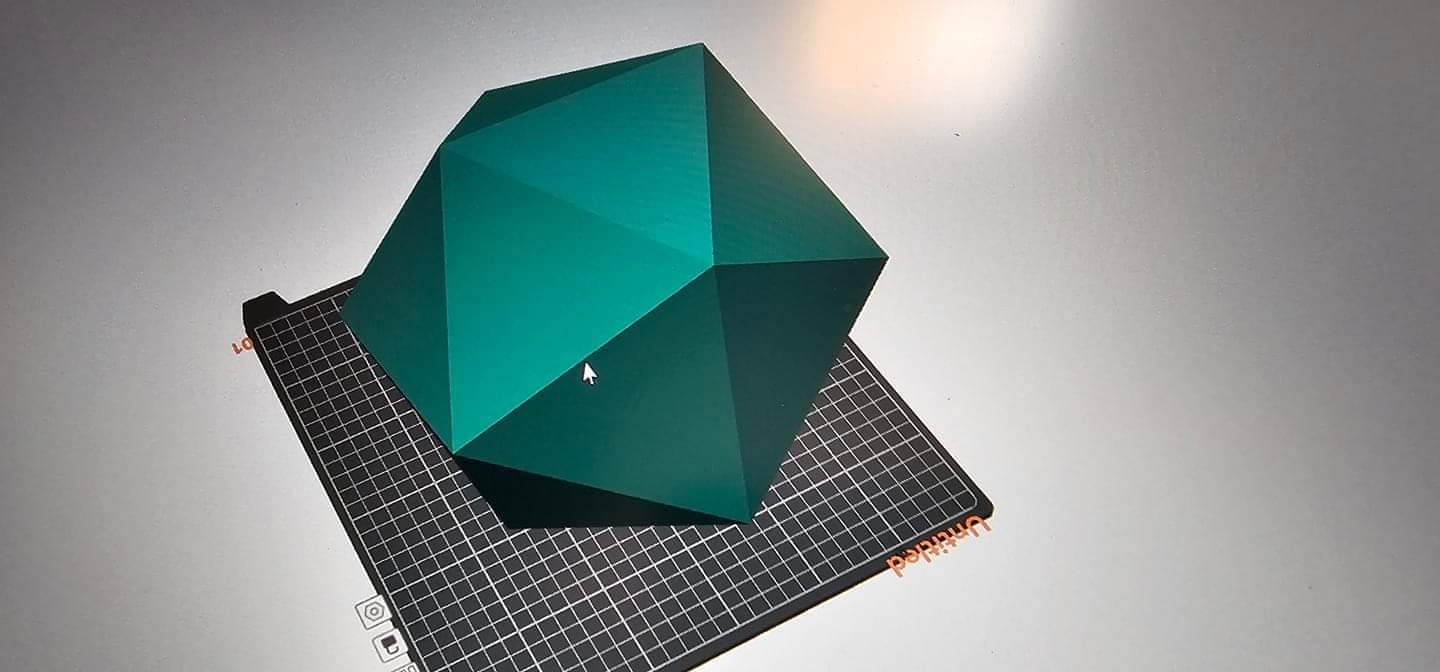 „Spații interdimensionale”, operă de artă de mari dimensiuni, creată de elevii de la 3 licee din Timișoara