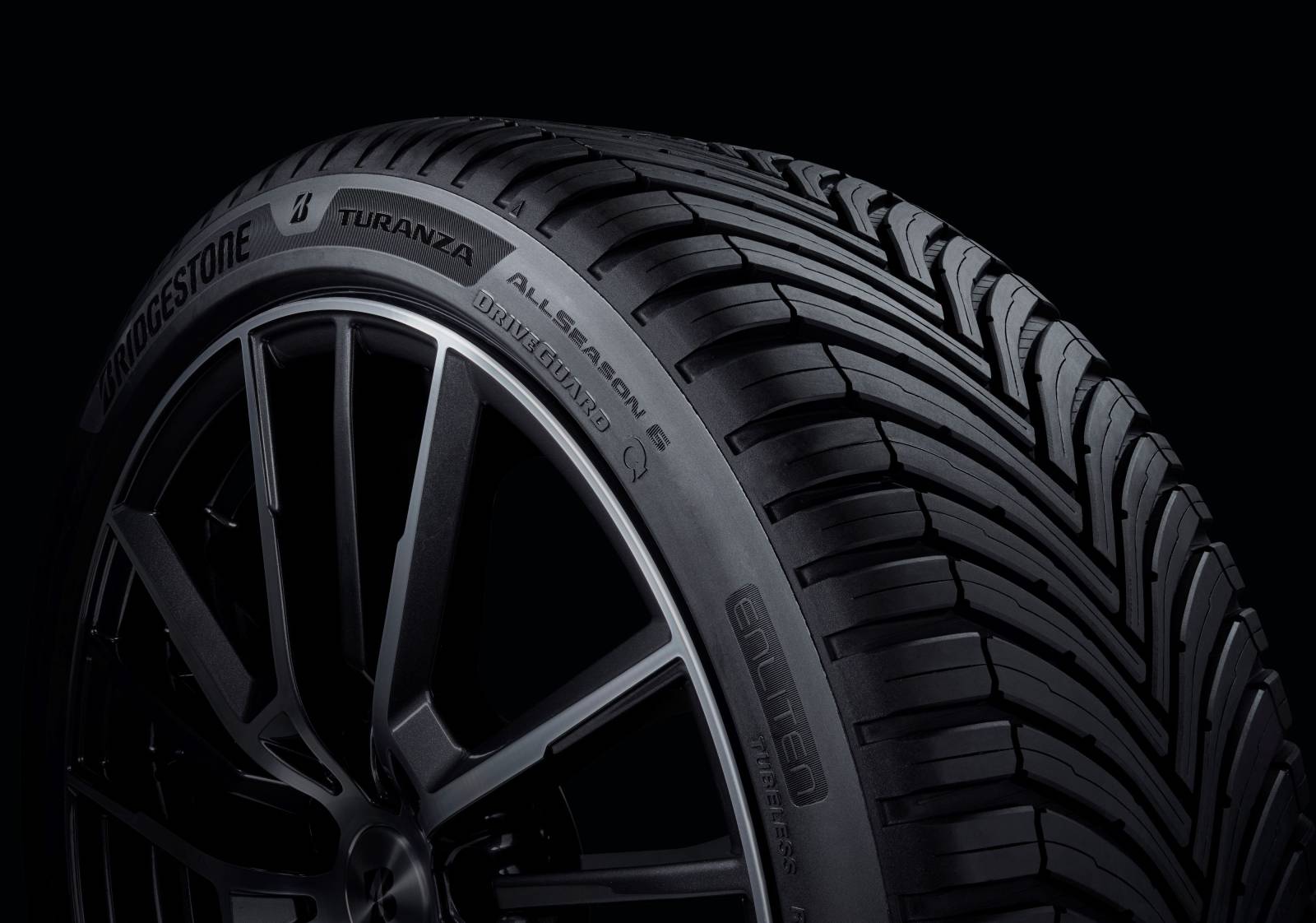 Bridgestone lansează o nouă anvelopă pentru vehiculele electrice
