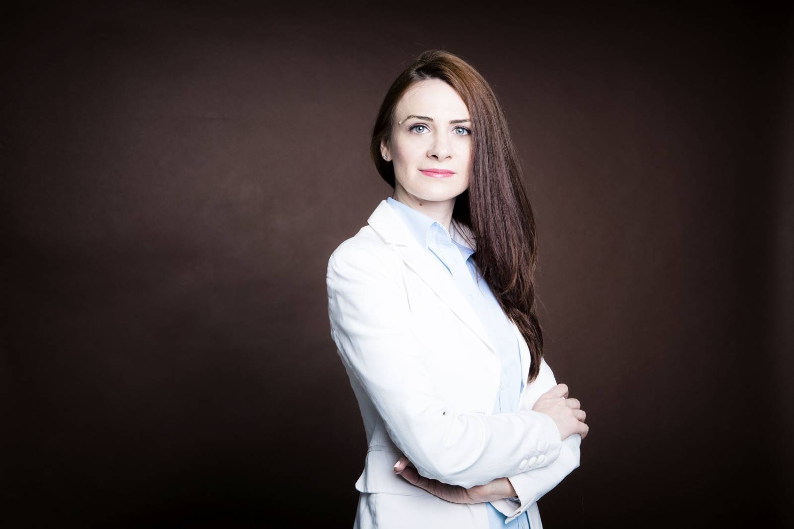 Claudia Dumitrescu pentru Biz