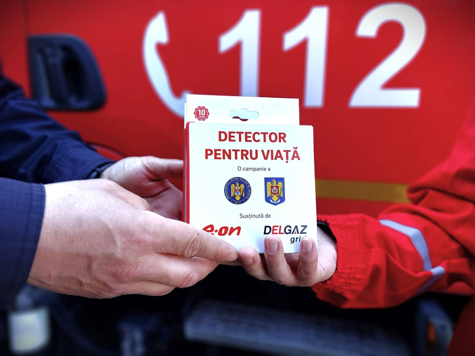 10.000 de detectoare de fum și monoxid de carbon au fost distribuite gratuit în casele românilor