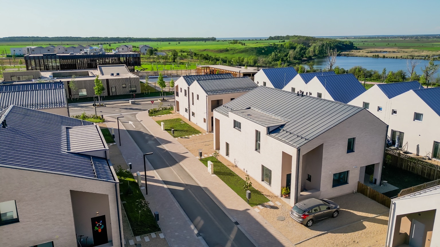 Liziera de Lac, un ansamblu imobiliar dezvoltat de Liebrecht & wooD, își extinde facilitățile prin inaugurarea clădirii Agora 2 LDL.Photo 4b