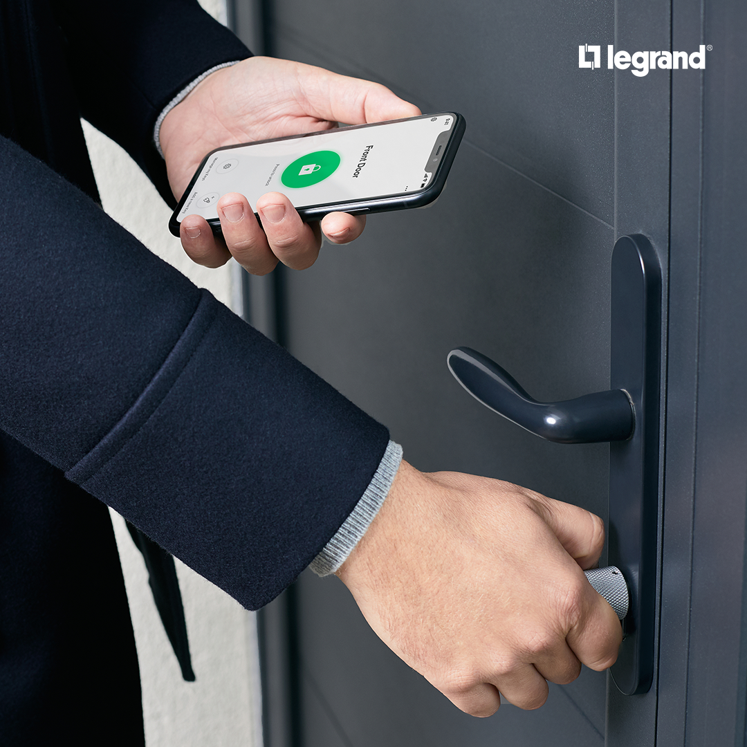 Legrand lansează încuietoarea inteligentă Netatmo