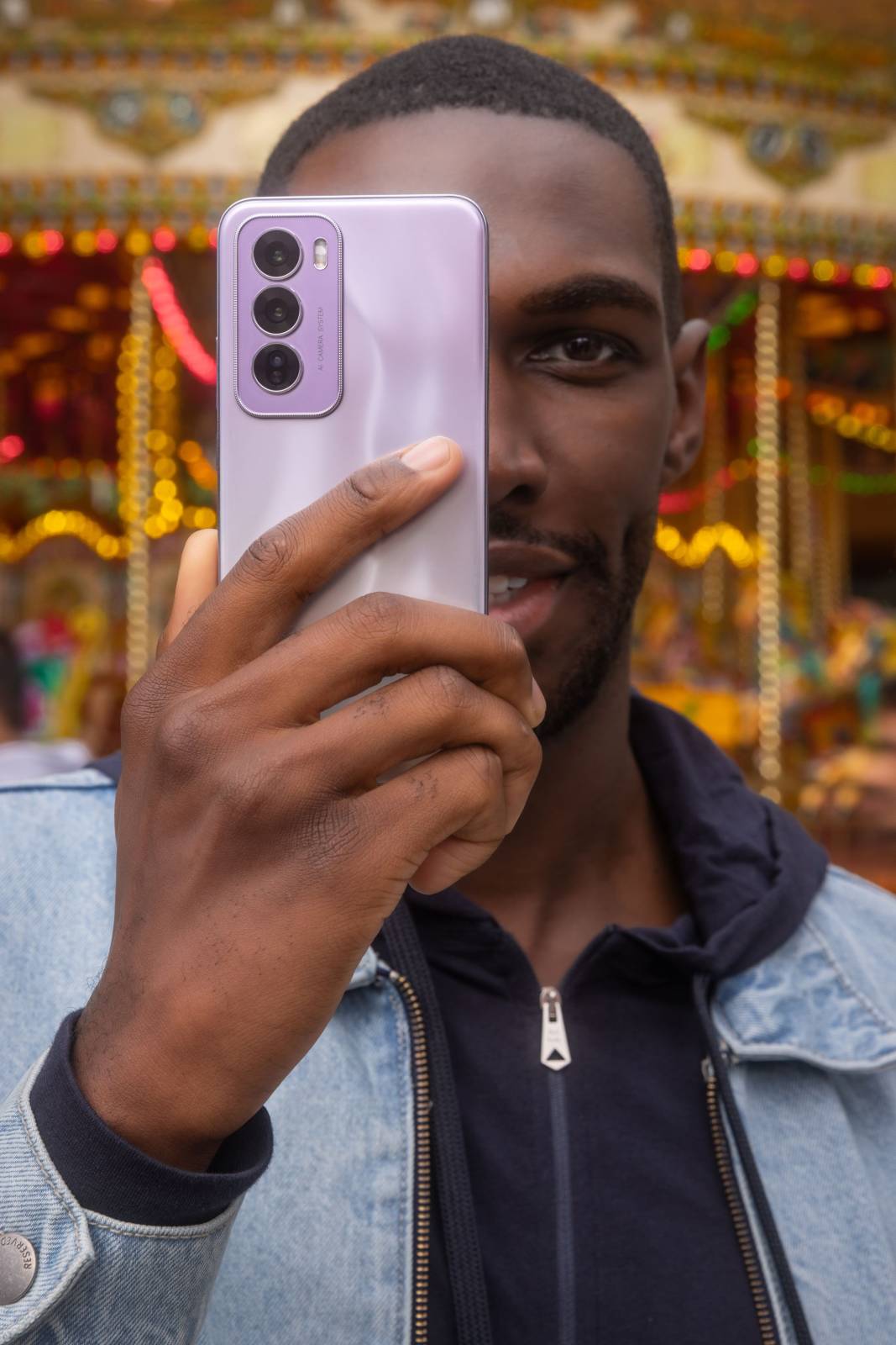 OPPO lansează Reno12 și Reno12 Pro 1 OPPO Reno12 Pro Lifestyle 04