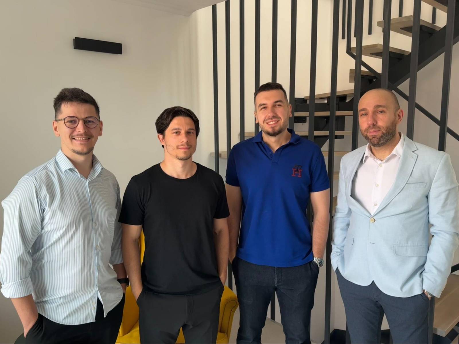 difrnt.: Dan Toma și Robert Vîja achiziționează pachetul majoritar de acțiuni al agenției